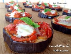 Rimaniamo sempre su un basso apporto calorico, ovvero meno di 30 kcal per 100 g. BRUSCHETTE DI MELANZANE - A Tavola con Lia