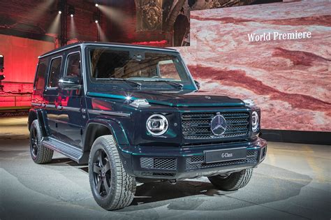 Though it looks almost identical to the original, the. Mercedes G-class (2018): pictures, specs and info | CAR ...
