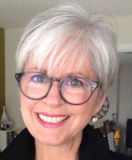 And everyone knows the latest color trends and edgy cuts appear on short haircuts first! 50+ Ideas Glasses Frames For Women Hairstyles Gray Hair ...