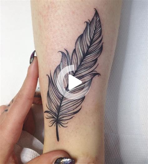40 Photos That Prove Feather Tattoos Are A Timeless Carefree Ink