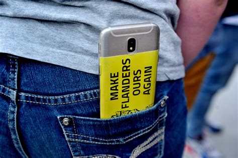 Vlaams belang verzoekt audit vlaanderen een onafhankelijk onderzoek te voeren naar aanleiding van mogelijk misbruik van antwerpse subsidies door sihame el kaouakibi met lets go urban. Vlaams Belang gaf online al 1 miljoen uit - De Standaard