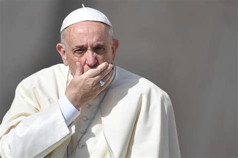 576 likes · 6 were here. Trois victimes d'un prêtre pédophile chilien chez le pape ...