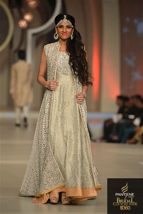Wedding trends are something very important to be considered these days as everyone seems busy in designing new and trendy styles of branded and designer dresses which makes one feel the desire of wearing best ever. Top Pakistani Designer Bridal Frocks 2021 Wedding Dresses ...