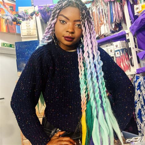 Red braids are a great way to experiment with colour while also protecting your real hair at the same time. PASTEL CRUSH OMBRE BRAIDING HAIR - 30 INCHES - Catface Hair