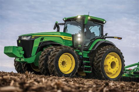 John Deere 8 Series Tractor My22 Updates Give Farmers More Options