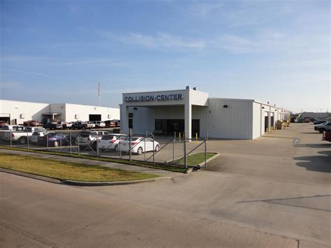 Leo Martin Chevy Collision Center | Lake Jackson TX