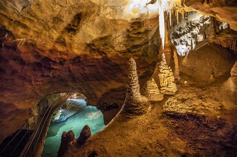 5 Unforgettable Cave Tours Destination Nsw