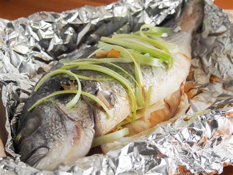 Click for all chinese recipes on lay the table. Chinese oven steamed fish - Caroline's Cooking