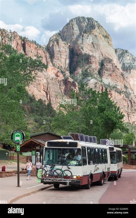 Shuttle Bus In Zion National Park Utah Stock Photo Alamy
