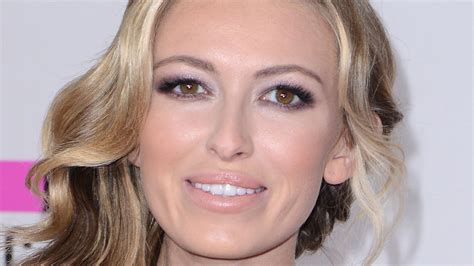 Paulina Gretzky Smiling Super Wags Hottest Wives And