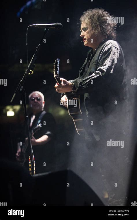 The Cure Band High Resolution Stock Photography And Images Alamy