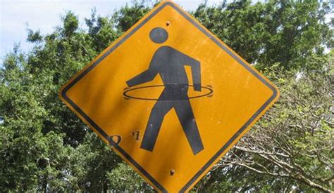Heres A Look At The Most Ridiculous Road Signs Funny Street Signs