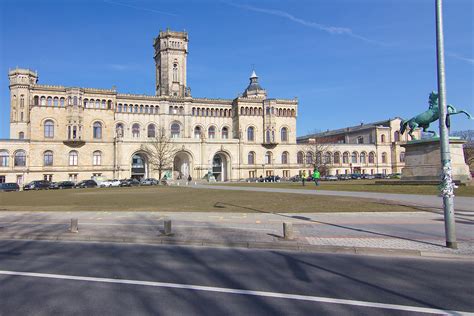 Gottfried Wilhelm Leibniz Universität Hannover | المرسال