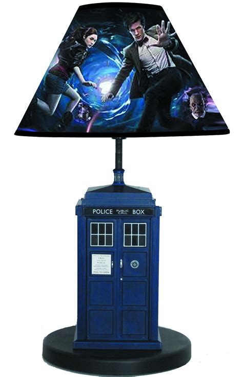 Aug122044 Doctor Who Tardis Table Lamp Previews World