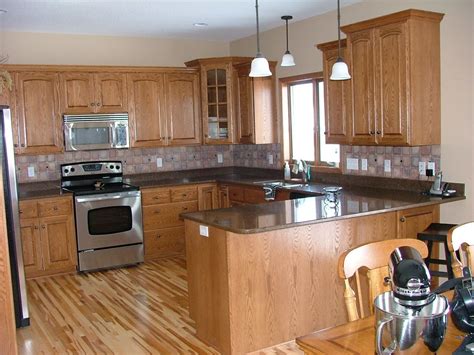20 stunning kitchen backsplash with oak cabinets