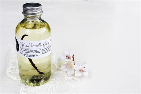 A Deliciously Edible Massage Oil Made With A Classic Aphrodisiac Whole Vanilla Bean Warming