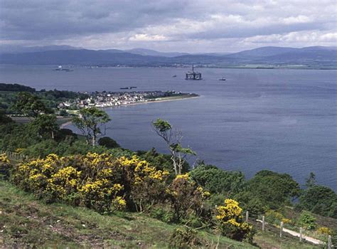 The catch is, there is a lot of pressure to come across effortlessly funny. Walking the Black Isle, Scotland: A bright forecast for ...