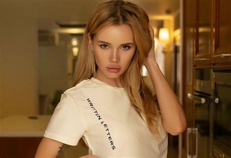 Meet Olya Abramovich Facts And Photos Of Russian Supermodel Glamour