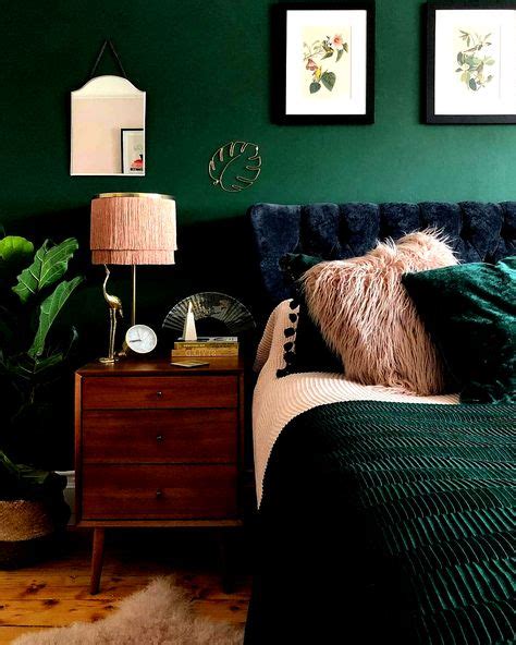 Wow The Deep Green Bedroom Of Harrisonnateandme From In 2020 Green Bedroom Design