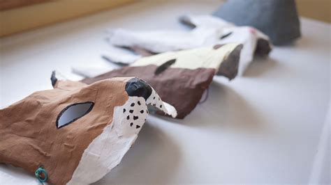 What kind of mask can you make with paper mache? I have a really easy Halloween mask DIY for you, paper ...