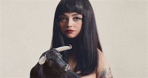 Mon laferte seis album zip download. Mon Laferte y la belleza de su México profundo