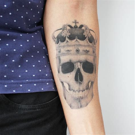 Dead King Skull Tattoo Icon