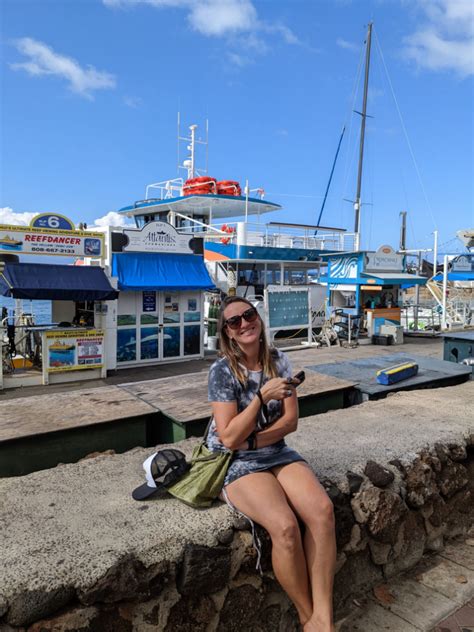 photos reef dancer maui s yellow semi submarine in lahaina hi maui happy hours