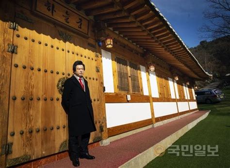 12:51 허경영강연짤 718 461 просмотр. 인터뷰 허경영 "득표율 80% 대통령, 내가 못할 것 같나"-국민일보