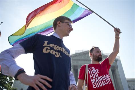 Couples Anticipating Judges Ruling On Gay Marriage In Oregon Line Up For Licenses