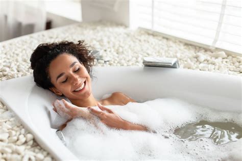 The Health Benefits Of Taking Baths Instead Of Showers Luxury