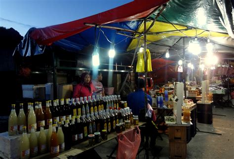 The night market is a local bazaar that occurs every friday till sunday at golden hills, a residential and commercial development in tanah rata. Brinchang Night Market in Cameron Highlands, Malaysia ...