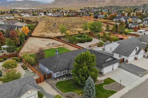 1140 Country Club Dr Minden Nv 89423 8855 Mls 180015168 Redfin