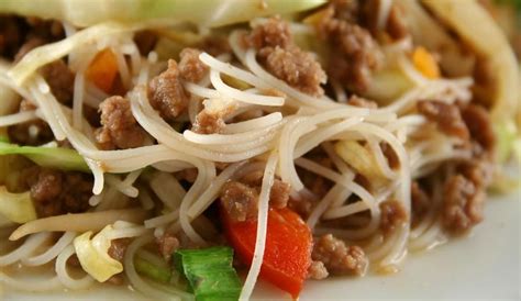 It's easy to make, which is always good. Beef Chow Mein | Stay at Home Mum | Minced beef recipes ...