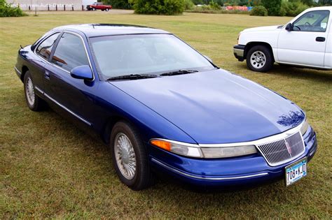 1993 Lincoln Mark Viii Технически характеристики Разход на гориво