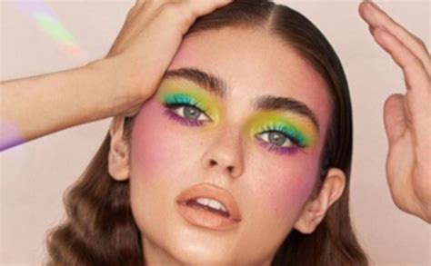 The Pastel Makeup Trend Is Alive And Well This Winter Fashionisers©