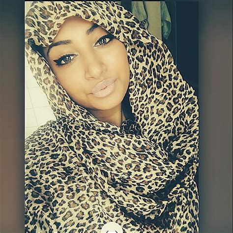Sexy Muslim Hijabi Beurette Arab Moroccan Paki Sluts Photo