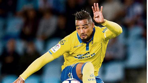 Born 6 march 1987), also known as prince, is a professional footballer who plays for serie b club monza. Kevin-Prince Boateng: Dreijahres-Vertrag bei Eintracht ...