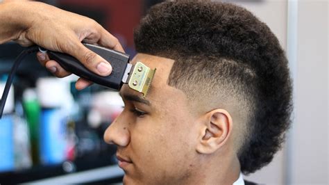 Devin armani booker is an american professional basketball player for the phoenix suns of the national basketball association. HAIRCUT TUTORIAL: MOHAWK | STEP BY STEP | SHAPE UP - YouTube
