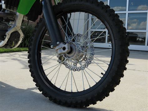 If you're on the fence about the differences between 2 stroke vs 4 stroke dirt bikes, hopefully today's blog will shed light on some of the pros and cons folks have shared when it comes to choosing the right dirt bike engine. 2013 Kawasaki KX250F 4 Stroke Fuel Injected Lime Green ...