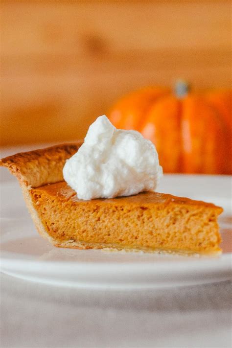 Both heavy whipping cream and heavy cream must contain 36% milkfat (4). Homemade Whipped Cream for Pumpkin Pie | Recipe | Dessert ...
