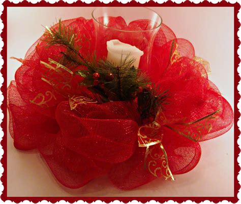 This instructional tutorial shows you exactly how i made it. Crafty in Crosby: Christmas Deco Mesh Centerpiece
