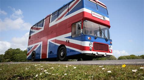 Spice Girls Fans Can Now Book The Real Spice World Bus For Holidays From £78pp Mirror Online