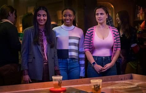 mindy kaling s teen comedy ‘the sex lives of college girls renewed for season 2 on hbo max