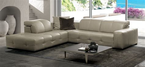Rated a+ with the bbb. Surround | NATUZZI ITALIA