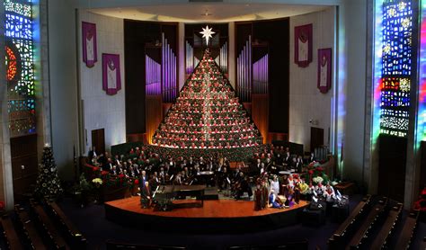 First Baptist Lhuntsville Al Iving Christmas Tree 2021