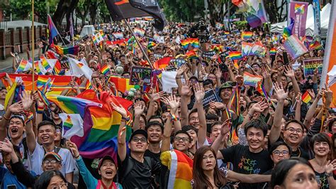 Taiwan Becomes First Asian Country To Legalize Gay Marriage Politics Gay Marriage Paste
