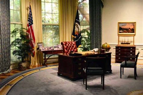 Bush's $62,000 sunburst rug drew many compliments. Recreation of George H.W. Bush's oval office - Picture of ...