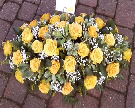 More modern jews have used caskets made of other materials with. Simply Flowers Nottingham | Funeral Flowers | Casket Top ...