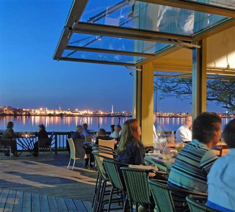 11 Incredible Waterfront Restaurants In Virginia