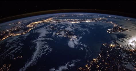 Video Shows Dazzling Earth Views From The International Space Station